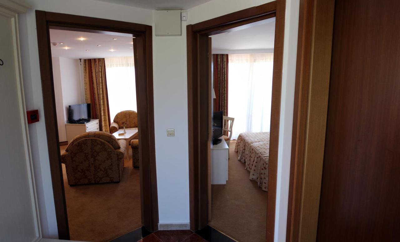 Helena Vip Villas And Suites Slantschew brjag Exterior foto