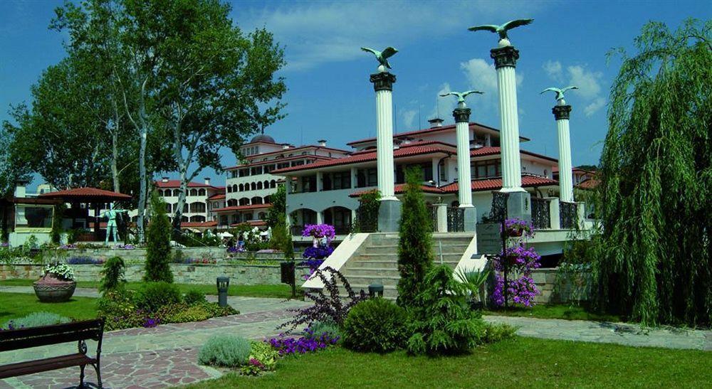 Helena Vip Villas And Suites Slantschew brjag Exterior foto