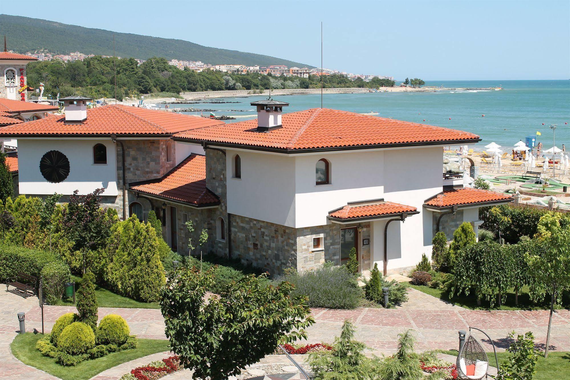 Helena Vip Villas And Suites Slantschew brjag Exterior foto